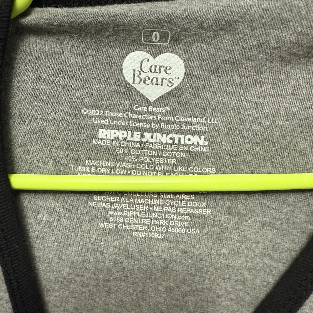 Torrid Ripple Junction Gray Carebears Retro Tee Short Sleeve size 0 (Y-26) - Picture 3 of 4